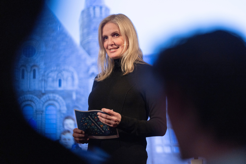 Kjersti Wæge, konferansier under premieutdelingen. 