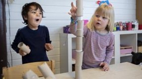 Lek med rør