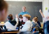 Lærer i klasserom